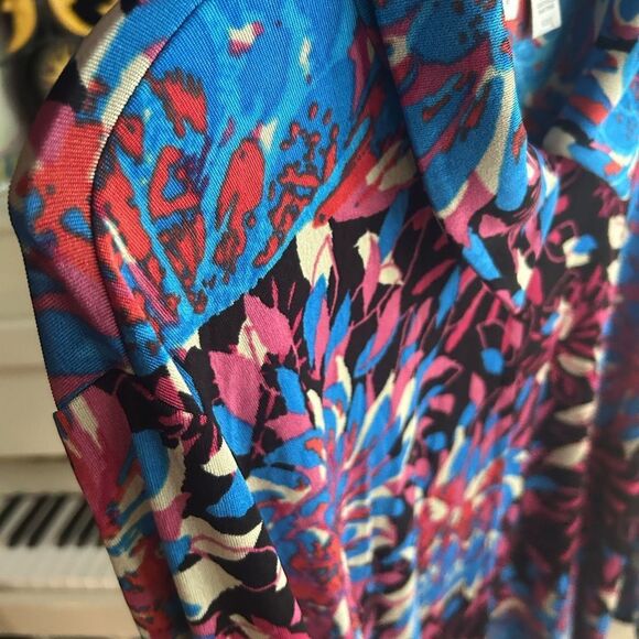 Chico's Bold Blue and Pink Floral Button Down Shirt Size 3 - Picture 13 of 16